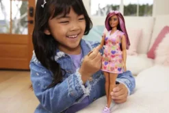 Barbie Fashionista Doll Candy Hearts HJT04