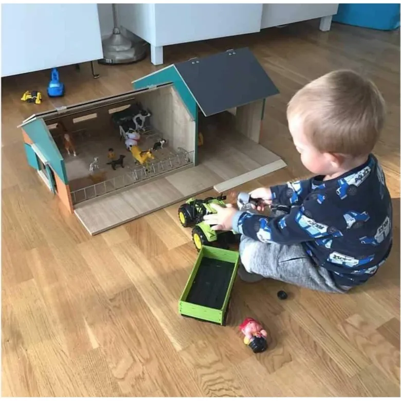 Bondgård till barn och maskinhall till Siku Kids Globe 1:32