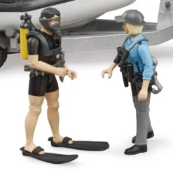 Bruder Polisbil RAM 2500 med båtkärra och figurer 02507