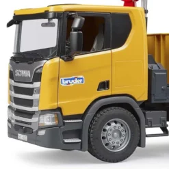 Bruder Scania Super 560R Lastbil med lyftkran och tillbehör 03551