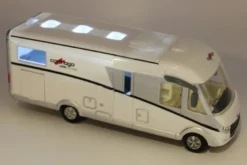 Campingbil Leksaksbil Carthago Camper med lampor Kids Globe