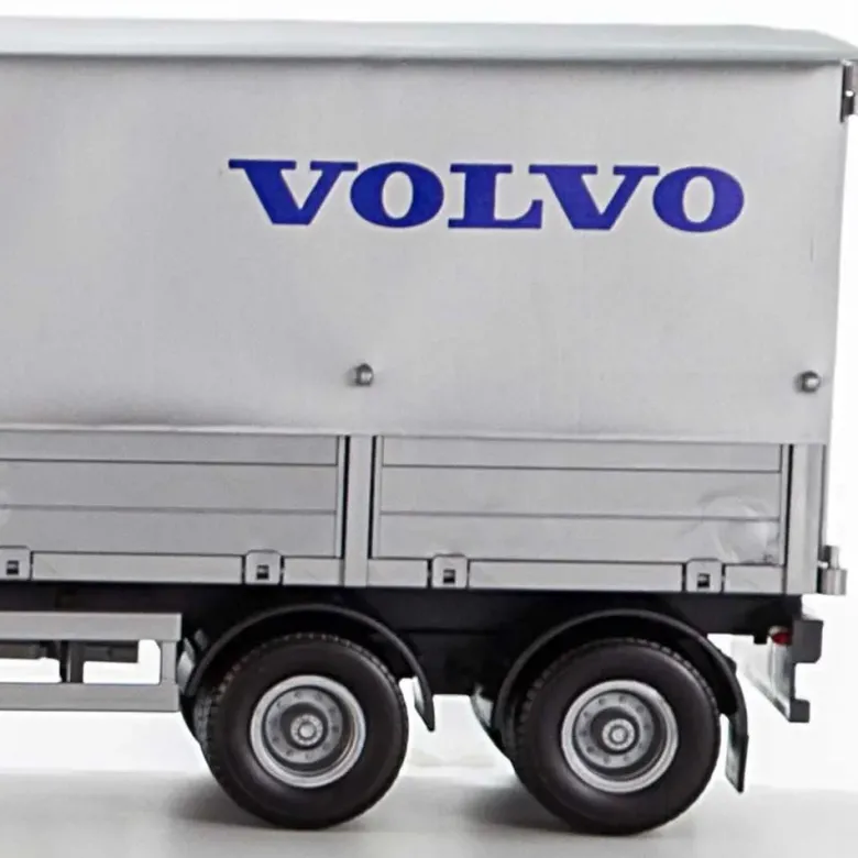 Emek Volvo FH16 750 med Trailer och kapell