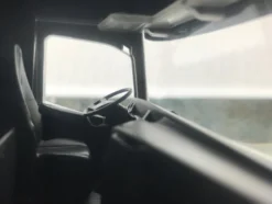 Emek Volvo Lastbil FH16/750 Låglastare med Lastbil på Trailern