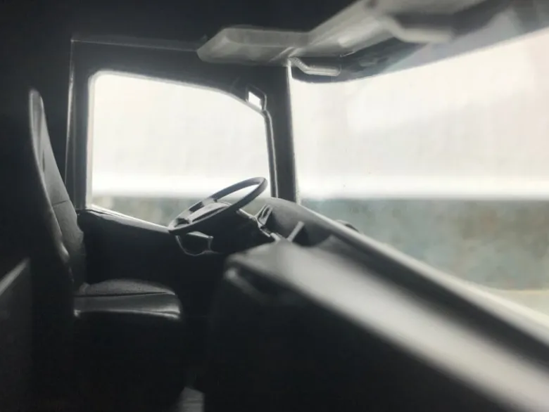 Emek Volvo Lastbil FH16/750 Låglastare med Lastbil på Trailern