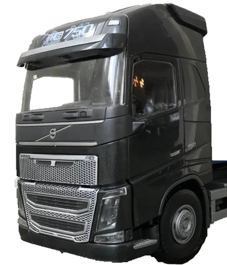 Emek Volvo Lastbil FH16/750 Låglastare med Lastbil på Trailern