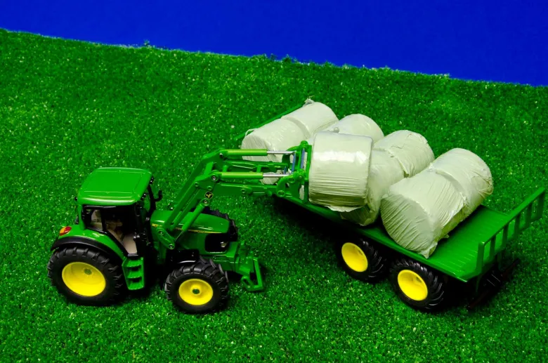 Ensilagebalar inplastade 4 st. leksak Kids Globe 1:32