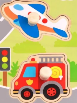 Knoppussel med figursågade fordon Tooky Toy