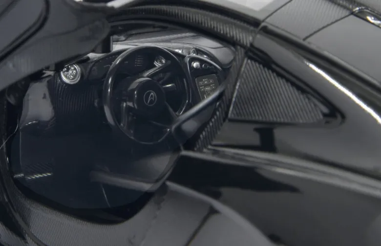 Radiostyrd Bil McLaren P1 Svart Jamara 1:14
