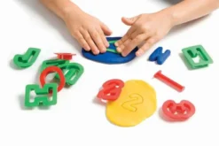 12 stansformar och 1 kavel till leklera och plastilina Jovi